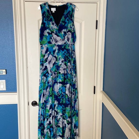 Donna Morgan Full Length Maxi Dress, size 12 - Picture 1 of 7